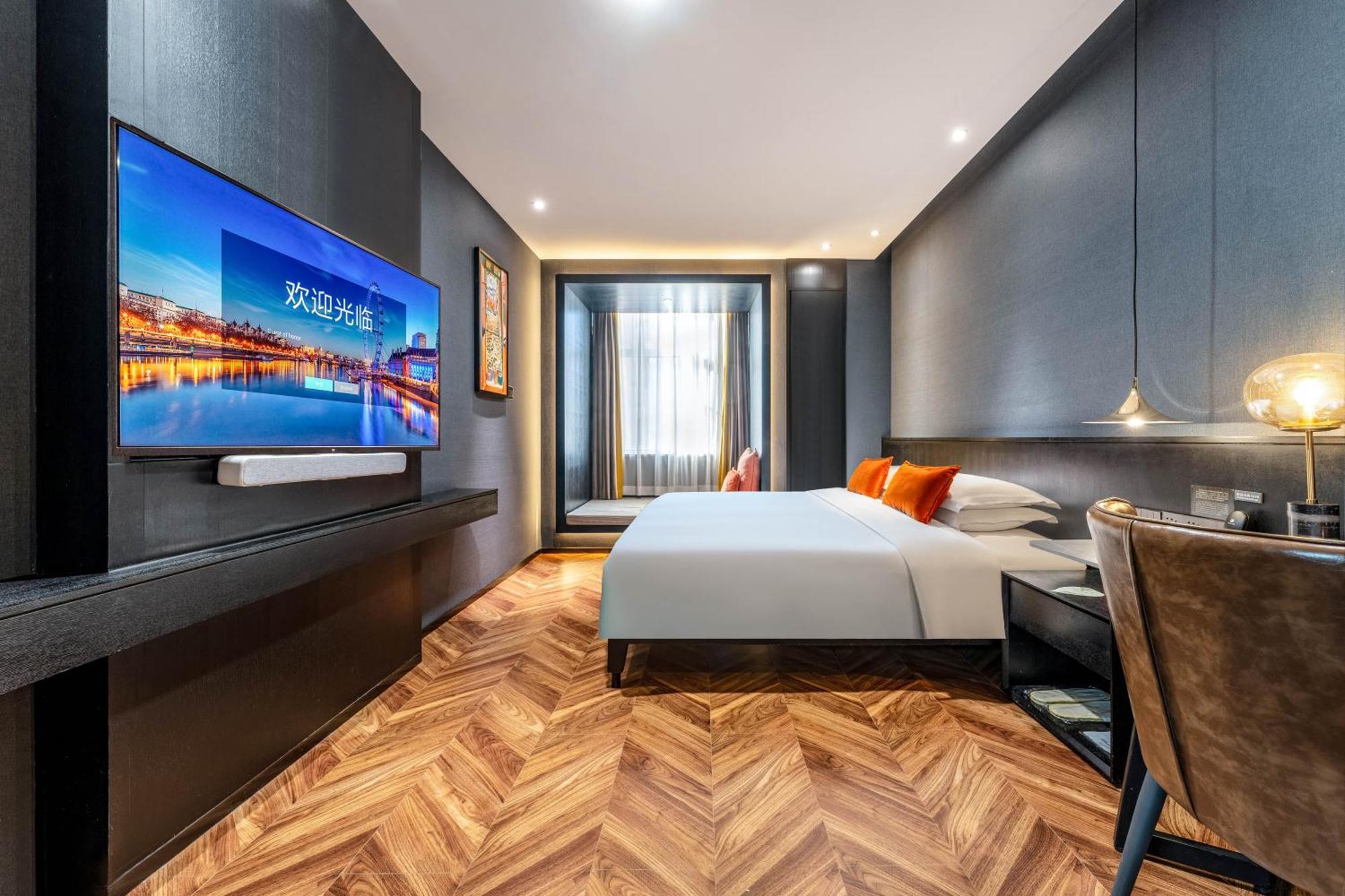 Hesu Designer Hotel & Suites -Near Xi'An Drum Tower And Yongning Gate -Free Laundry Luggage Storage -Kitty Cafe With Freshly Ground Coffee -24H Front Desk -English Service المظهر الخارجي الصورة