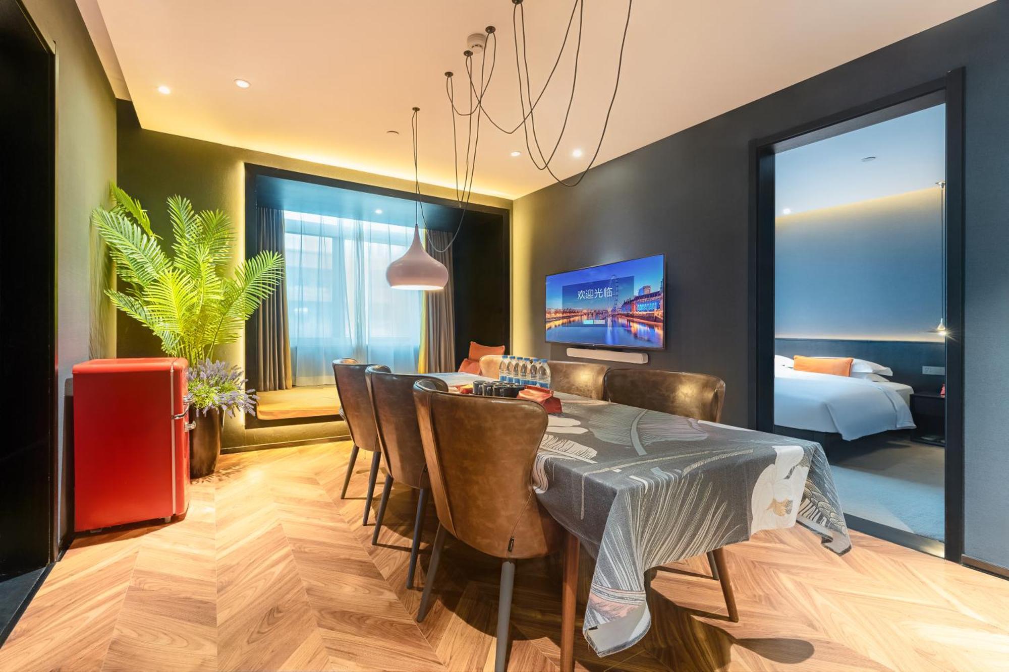 Hesu Designer Hotel & Suites -Near Xi'An Drum Tower And Yongning Gate -Free Laundry Luggage Storage -Kitty Cafe With Freshly Ground Coffee -24H Front Desk -English Service المظهر الخارجي الصورة