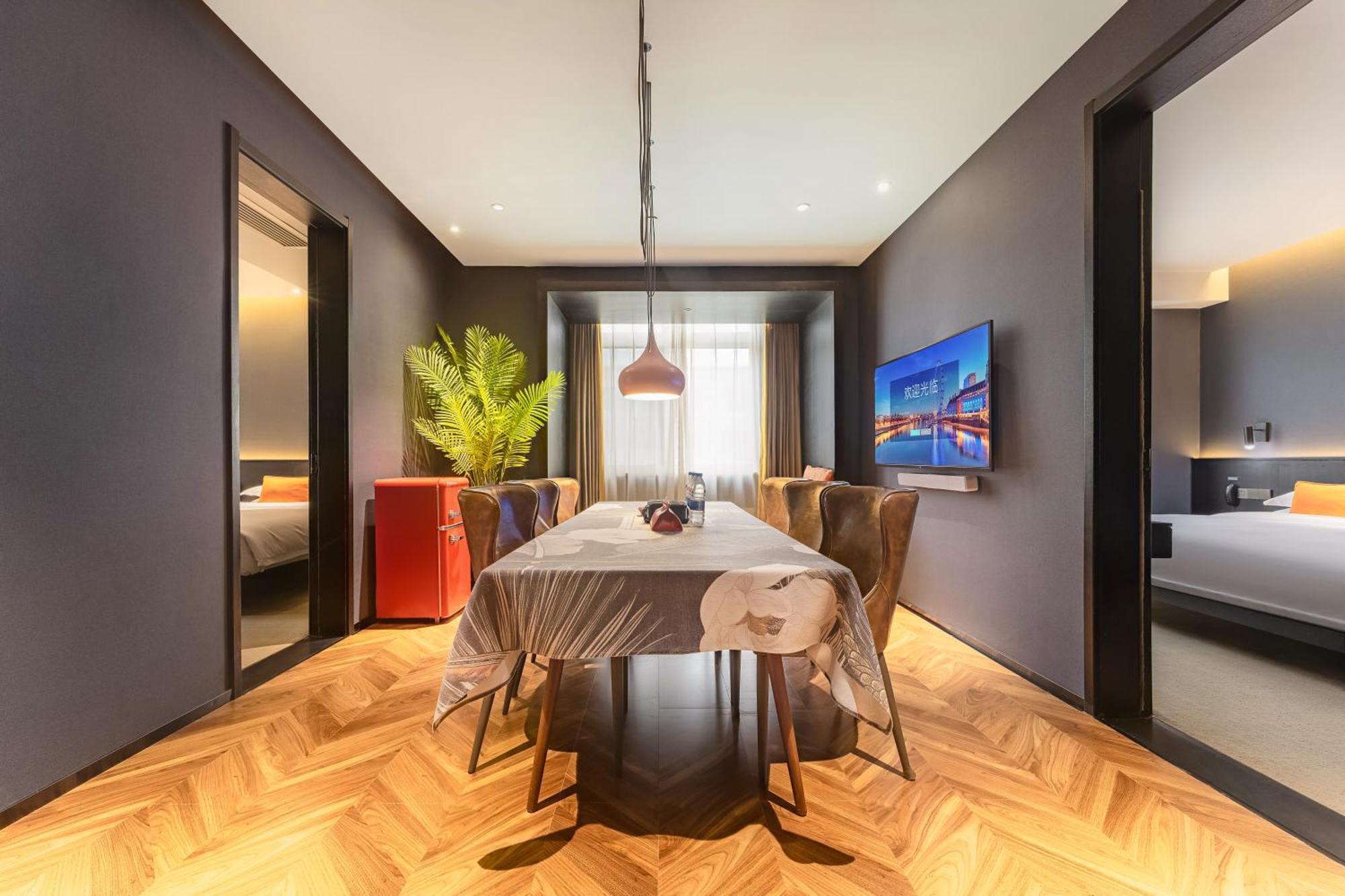 Hesu Designer Hotel & Suites -Near Xi'An Drum Tower And Yongning Gate -Free Laundry Luggage Storage -Kitty Cafe With Freshly Ground Coffee -24H Front Desk -English Service المظهر الخارجي الصورة