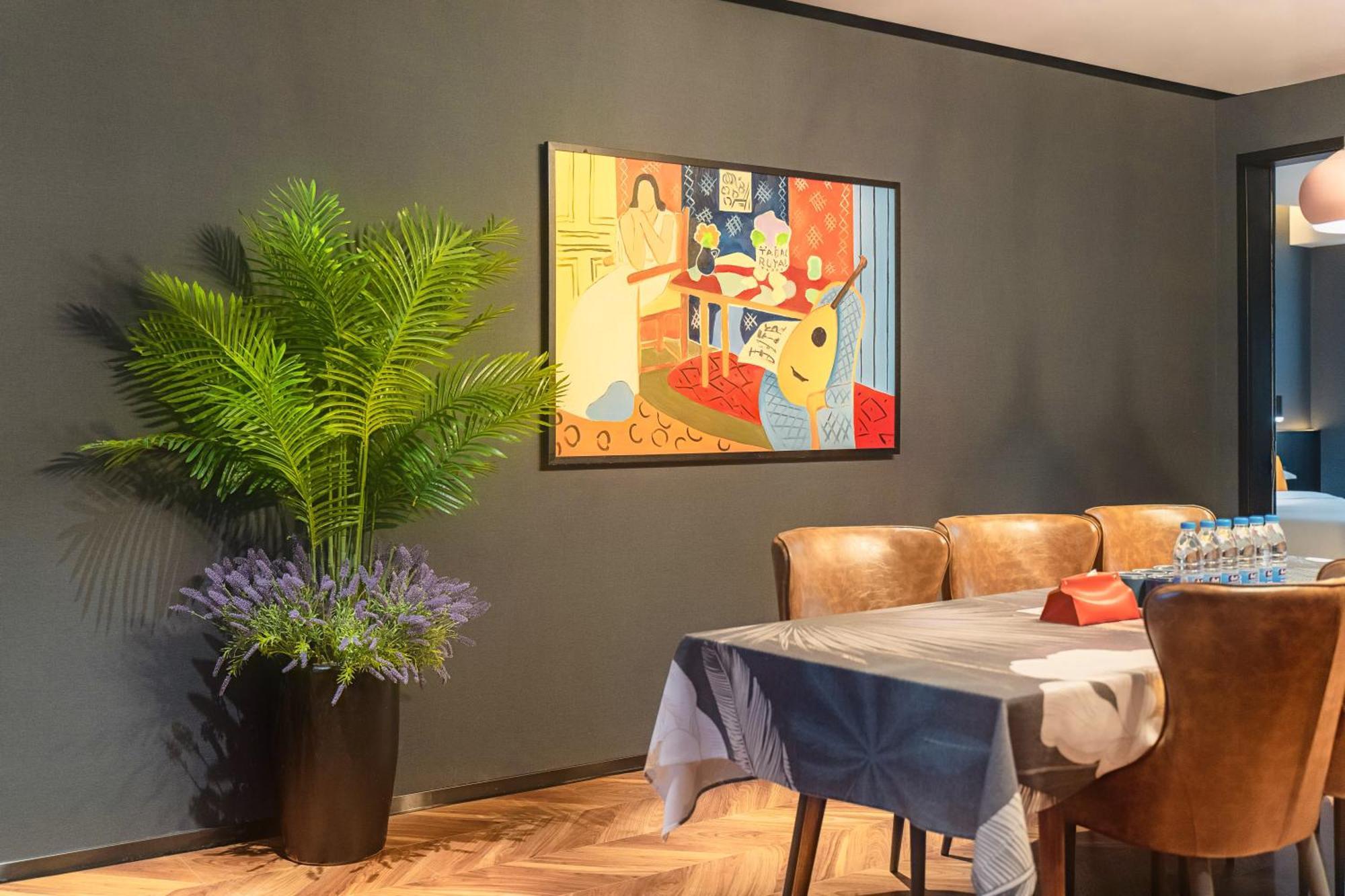 Hesu Designer Hotel & Suites -Near Xi'An Drum Tower And Yongning Gate -Free Laundry Luggage Storage -Kitty Cafe With Freshly Ground Coffee -24H Front Desk -English Service المظهر الخارجي الصورة