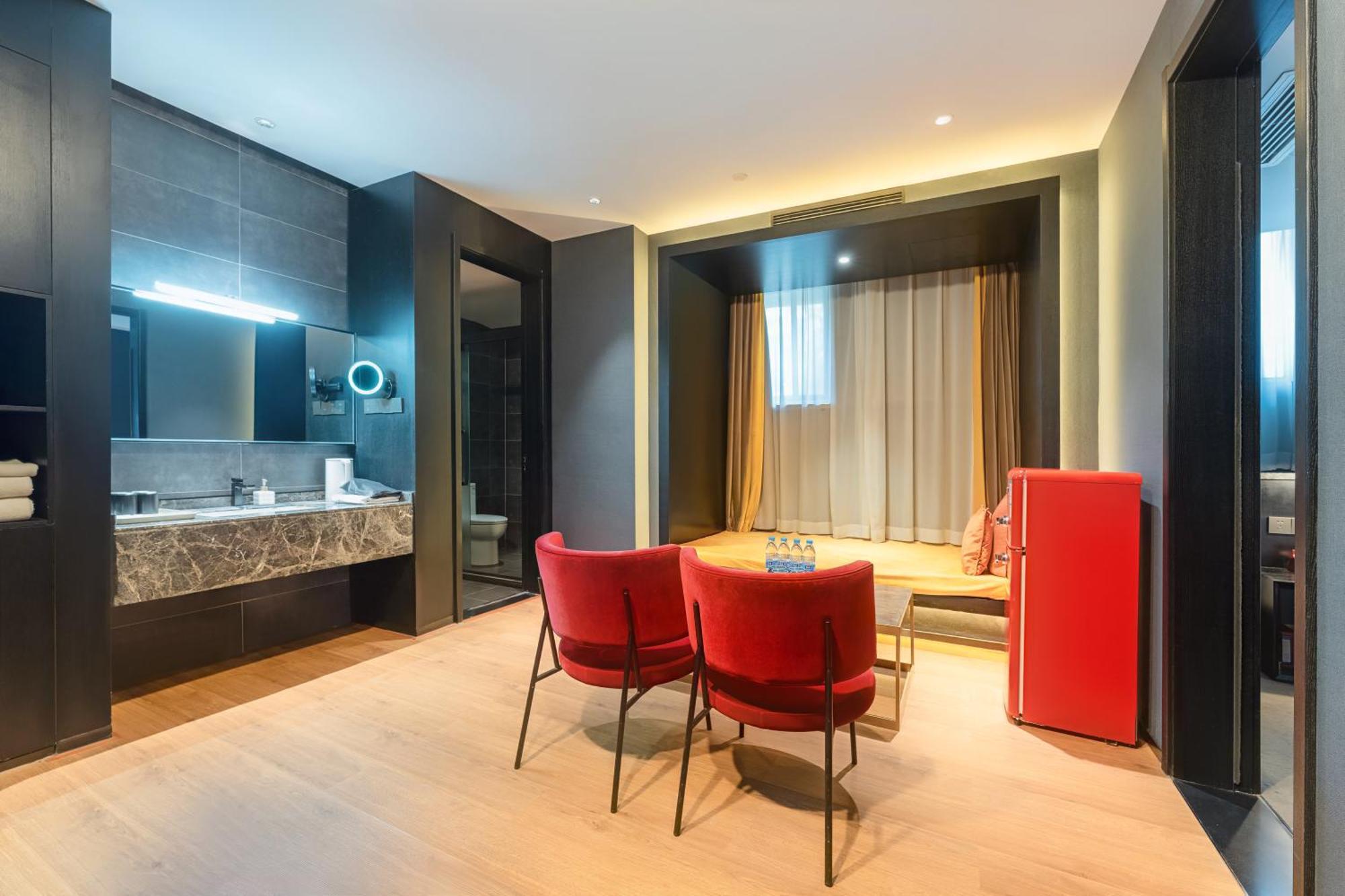 Hesu Designer Hotel & Suites -Near Xi'An Drum Tower And Yongning Gate -Free Laundry Luggage Storage -Kitty Cafe With Freshly Ground Coffee -24H Front Desk -English Service المظهر الخارجي الصورة