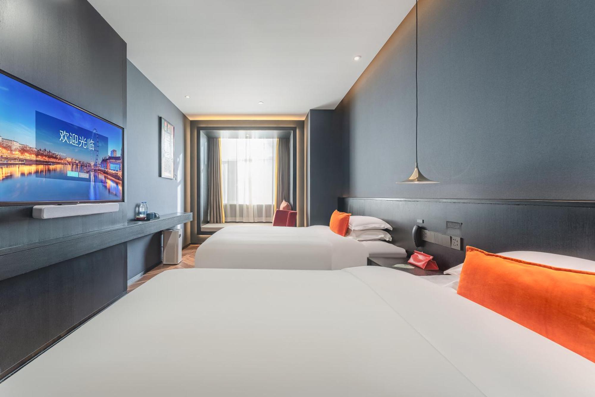 Hesu Designer Hotel & Suites -Near Xi'An Drum Tower And Yongning Gate -Free Laundry Luggage Storage -Kitty Cafe With Freshly Ground Coffee -24H Front Desk -English Service المظهر الخارجي الصورة